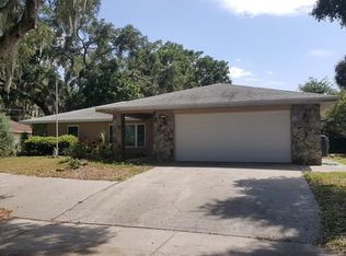 15 Live Oak Ave, Yalaha, FL 34797