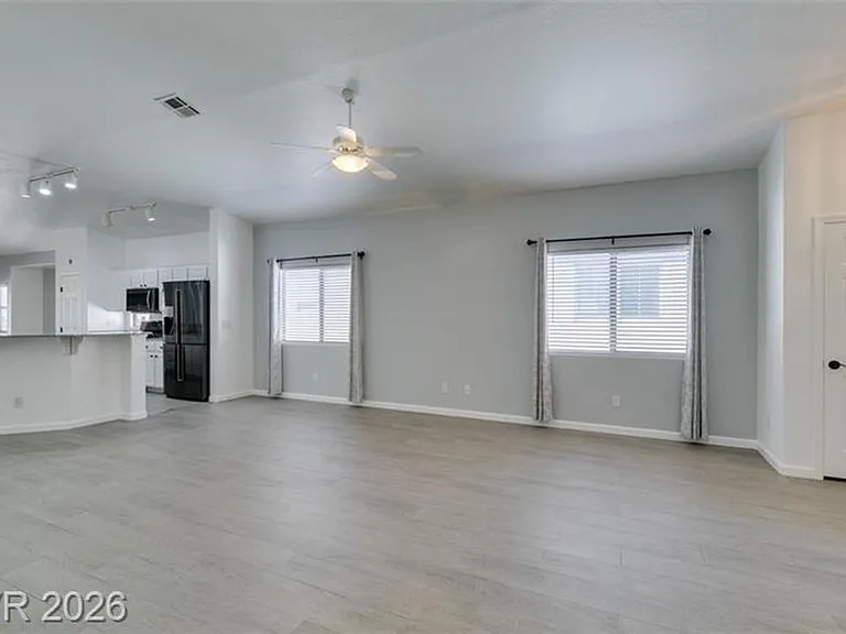 8111 Desert Cloud Ave — Photo 8