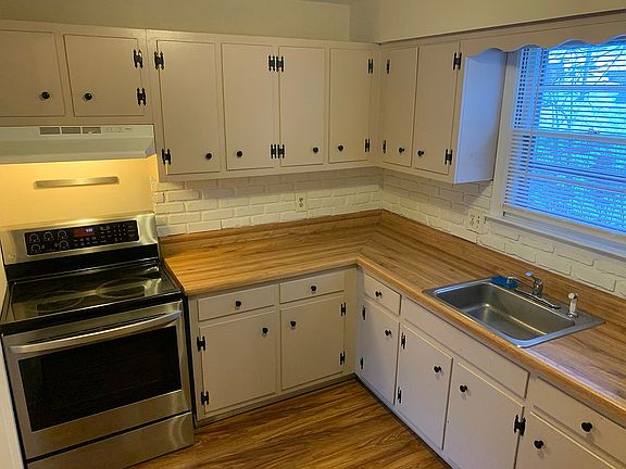 2nd image of 79 Oakwoods #C