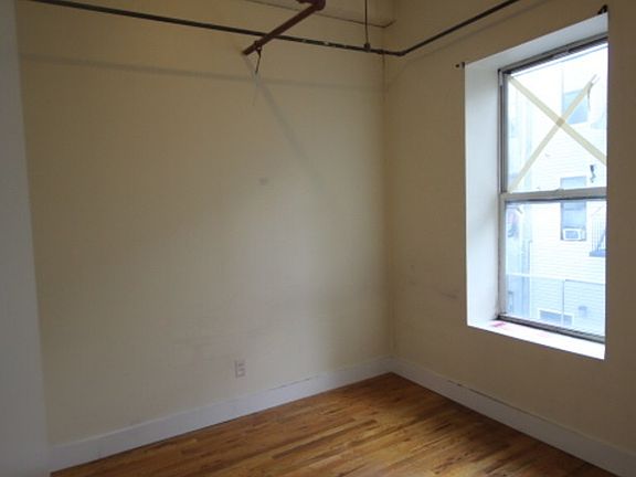 5th image of 175 Stockholm St #St212
