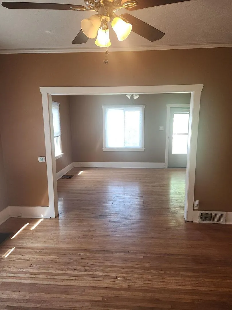 Northside 2 bedroom, 1 bathroom for rent — Photo 4