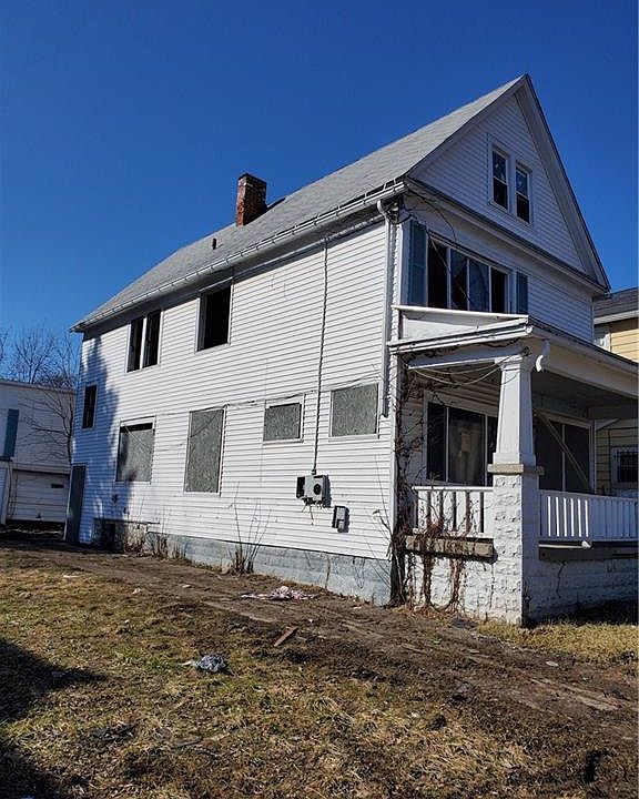 1st image of 254 Wood Ave