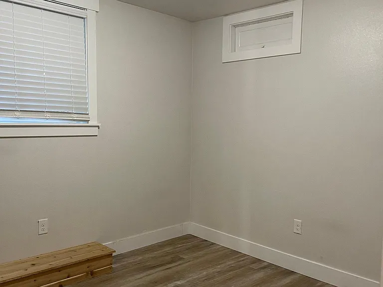 1522 Taylor Ave N #B — Photo 26
