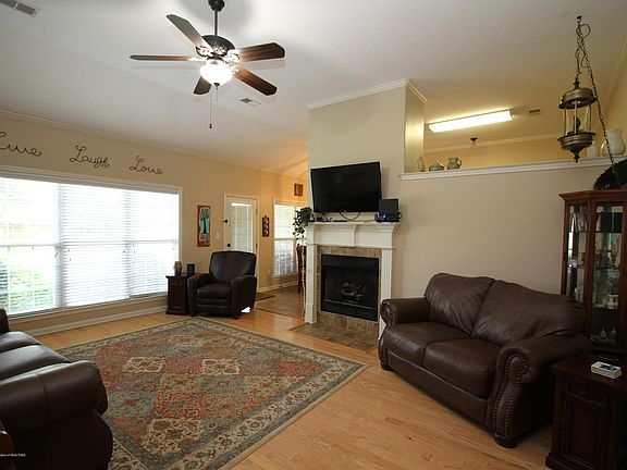 4th image of 4915 Rosebrook Cir W