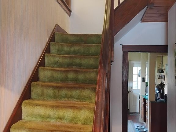 2nd image of 2615 Elsie St