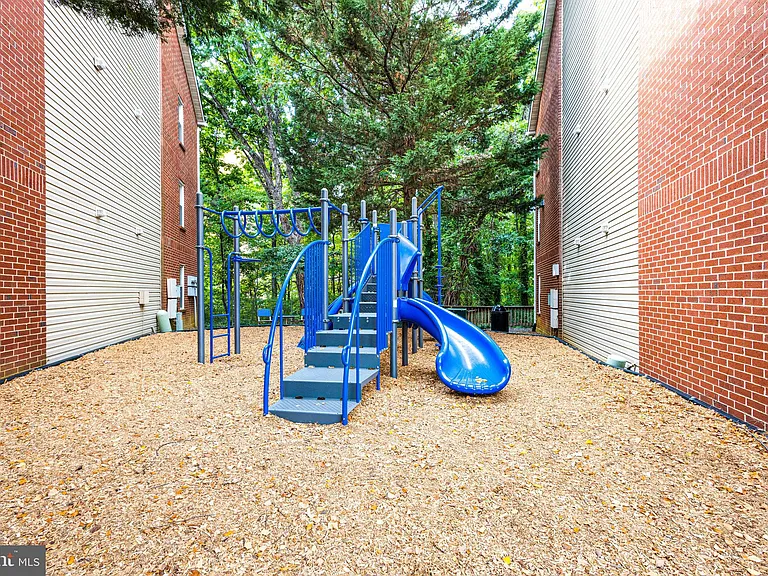 3308 Wyndham Cir #321 — Photo 35