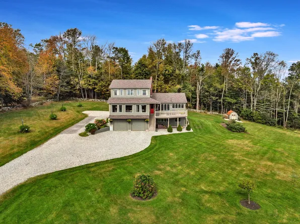 15 Sunrise Lane, Readfield, ME 04355