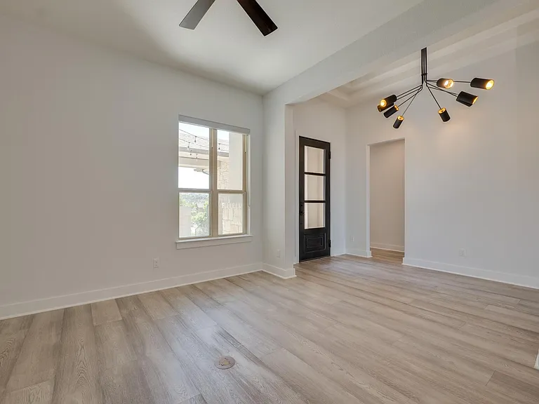 523 Baldovino Skyway — Photo 7