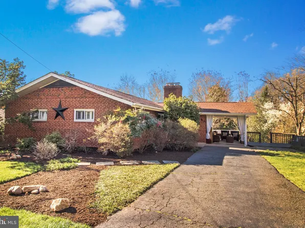 5856 Doris Dr, Alexandria, VA 22311