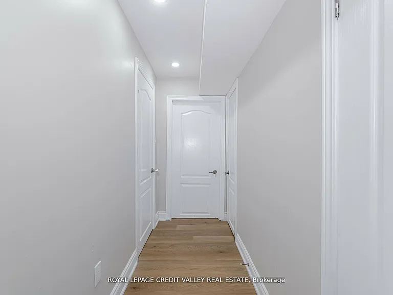 18 Trailhead Cres — Photo 17