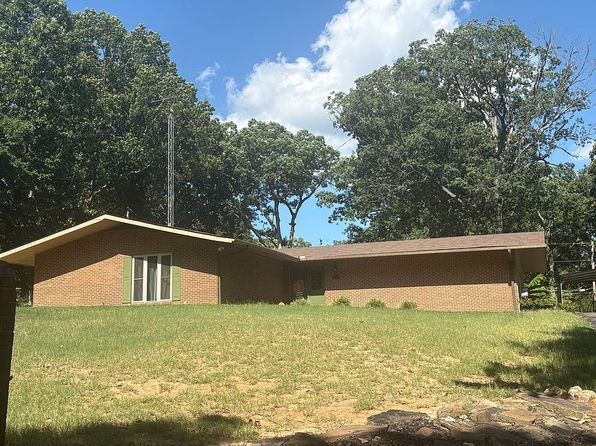 6 Tipperary Dr