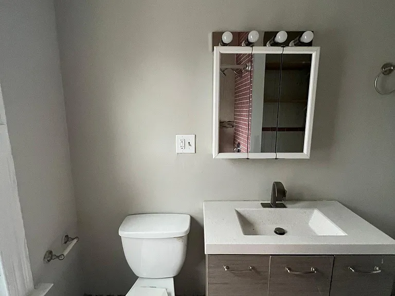 242 W Hazel St #1 — Photo 11