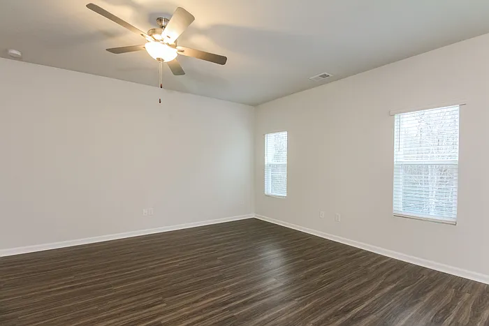 207 Dorian Loop — Photo 6