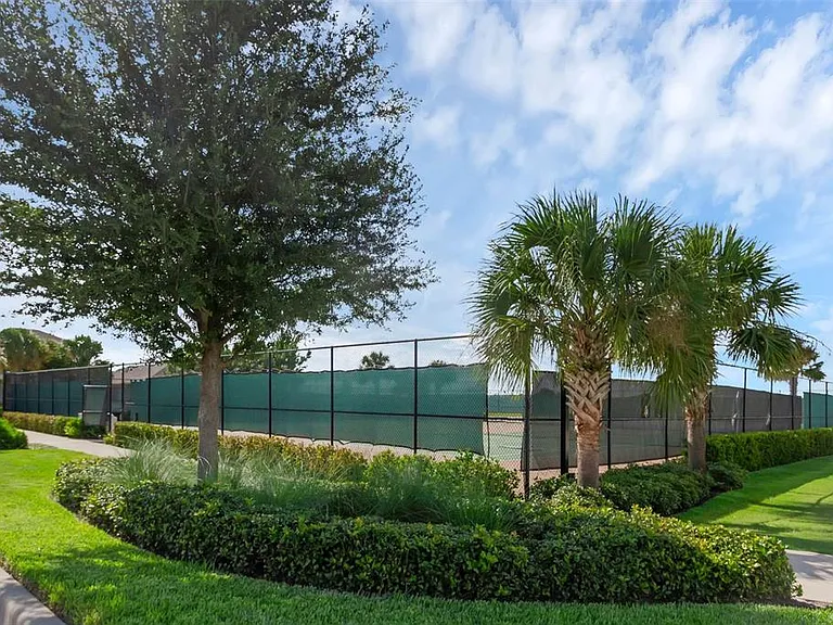 16570 Barbours Creek Way — Photo 43