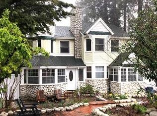 31826 Hilltop Dr, Running Springs, CA 92382