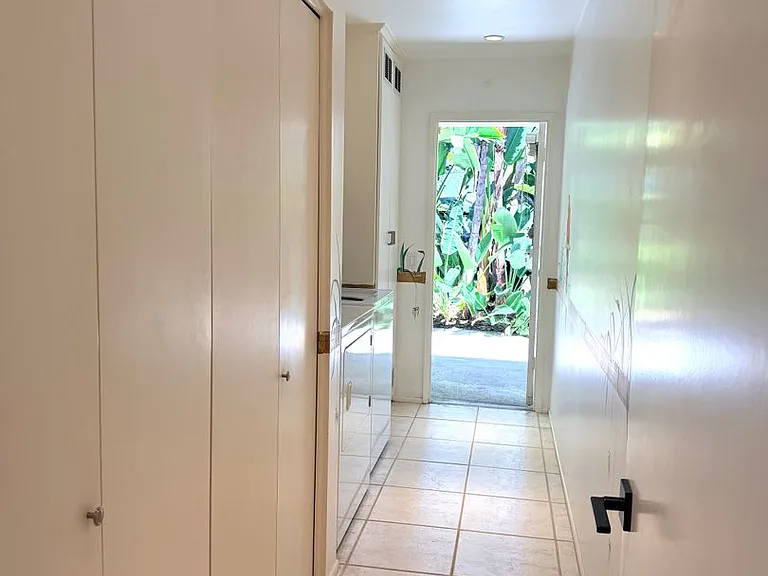 7264 Estrella De Mar Rd — Photo 24