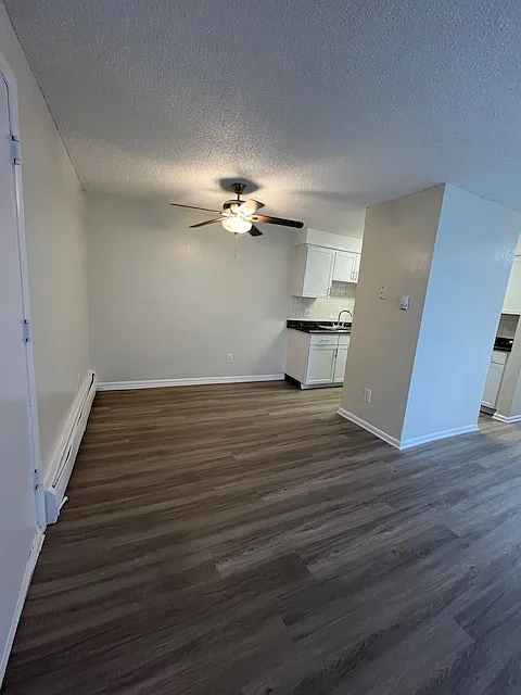 2BED 2 BATH. Dining Area.