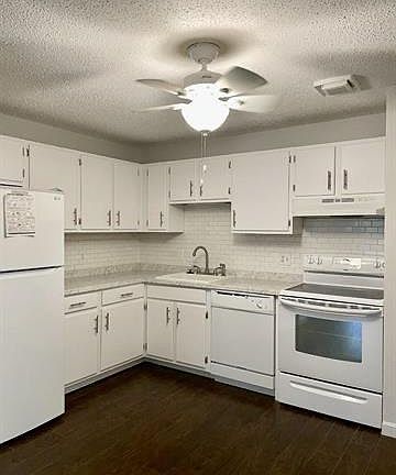 5th image of 2 Oak Hill Ln APT 201