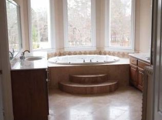253 Glen Vw, Hoschton, GA 30548
