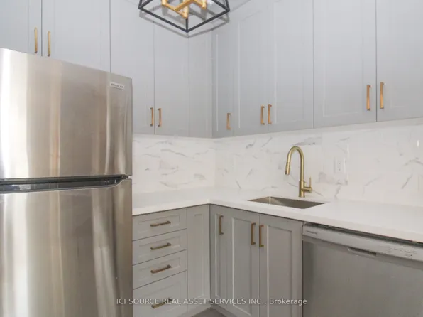 291 Stewart St #1, Peterborough, ON K9J 3N2