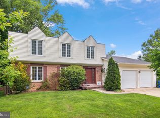 8916 Arley Dr, Springfield, VA 22153