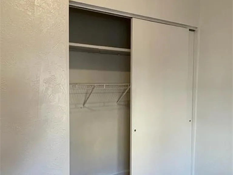 110 Walnut St — Photo 7