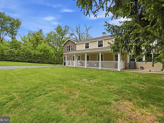 3rd image of 2197 Lantern Ln