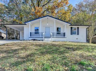 6082 Ledgewood Dr, Forest Park, GA 30297