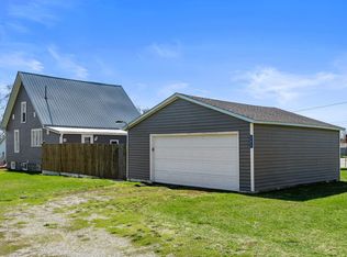 307 E Water St, Hartford City, IN 47348