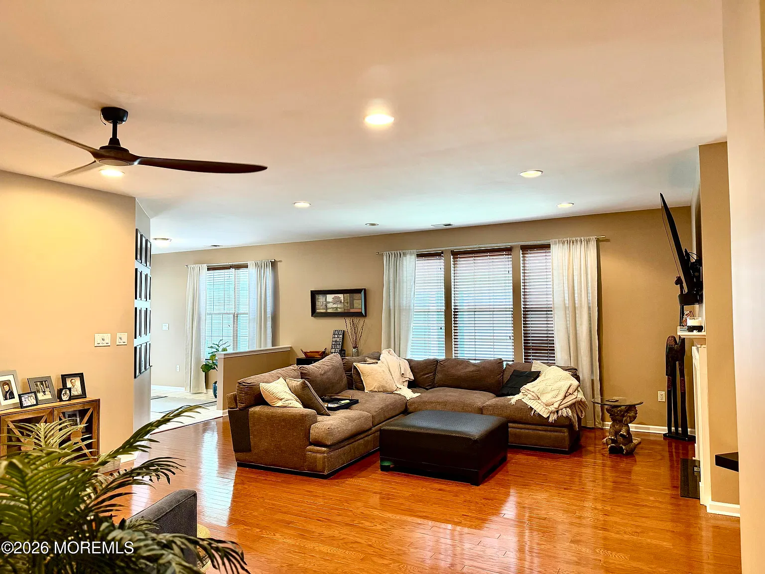 2 bed, 2248 sqft, $5,000 — Photo 3