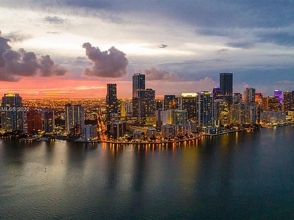 2nd image of 1435 Brickell Ave #3106
