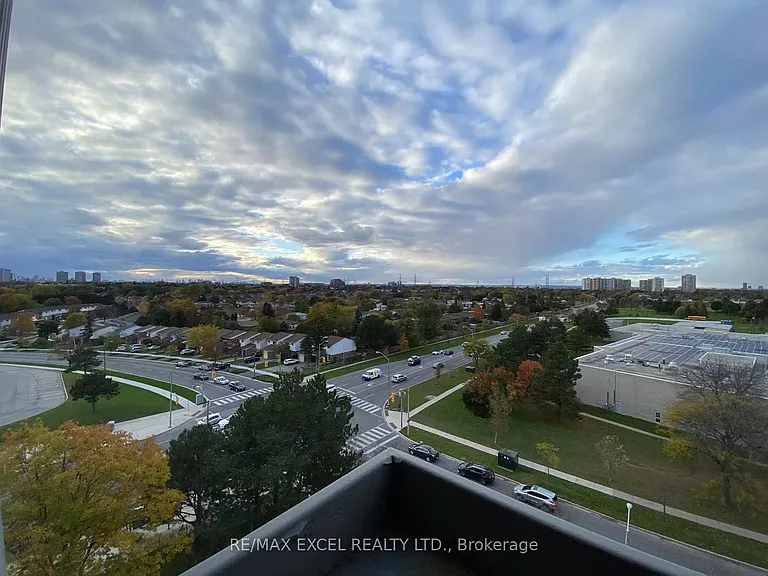 2500 Bridletowne Cir #907 — Photo 16