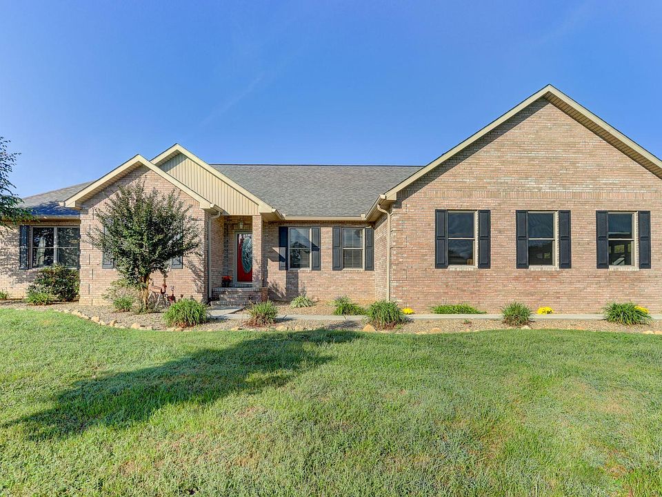 1st image of 925 Edenwood Way