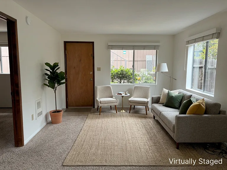 489 Estero Ave — Photo 2