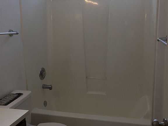 3rd image of 1524 G St