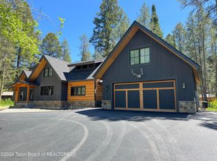 160 Spruce St, Alpine, WY 83128