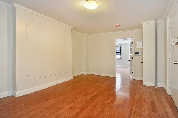 Rented by Amicourt LLC | media 4