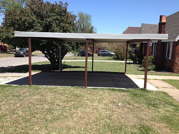 Carport, shared