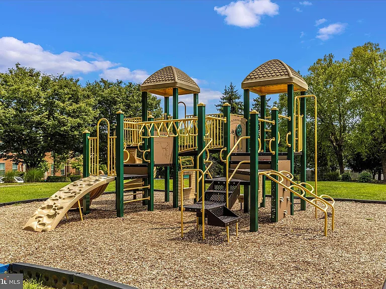 13205 Cloppers Mill Dr #13D — Photo 53