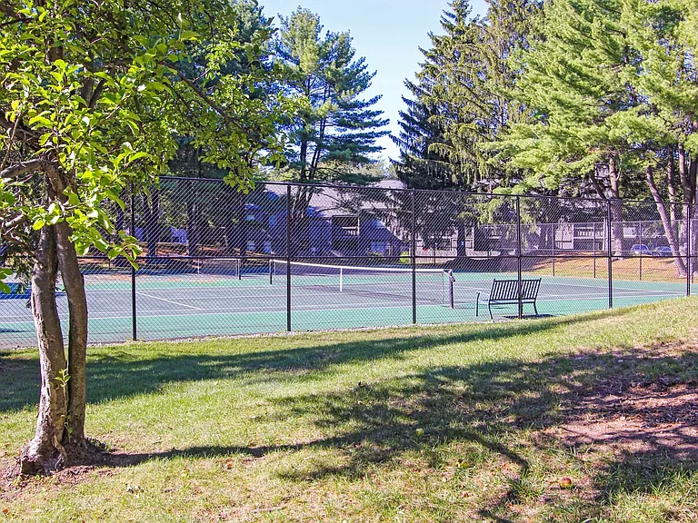 Woodlake — Photo 14