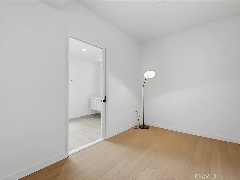1050 S Grand Ave #708 — Photo 23