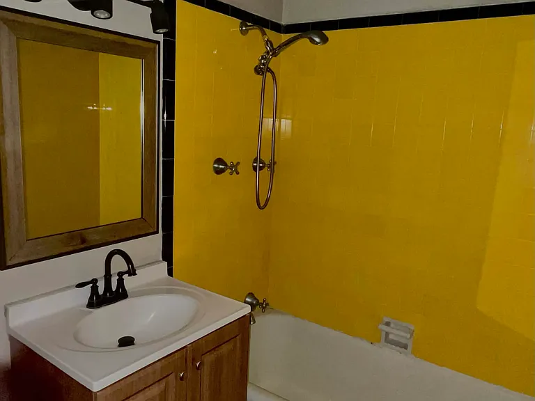 Eden Square Apartments — Photo 11