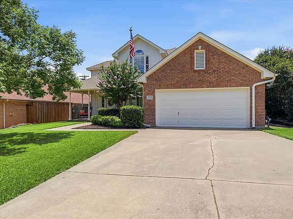 3rd image of 121 S Blue Bonnet Cir