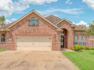 104 Baileys Ct, Richwood, TX 77531