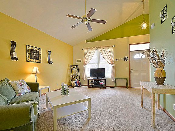 5th image of 114 River Bend Dr