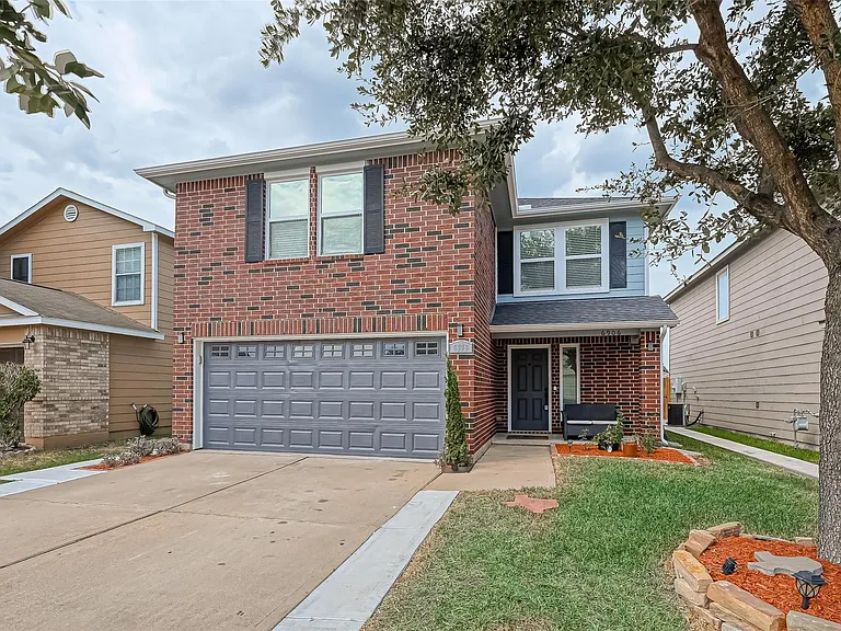 6906 Anson Point Ln — Photo 2