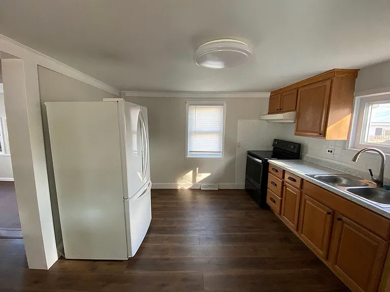 58 Hudson Ave #1 — Photo 6