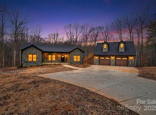 163 Forest Creek Dr, Statesville, NC 28625