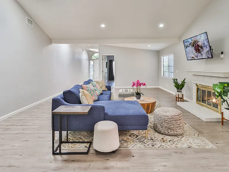 5664 E Bloomfield St — Photo 8