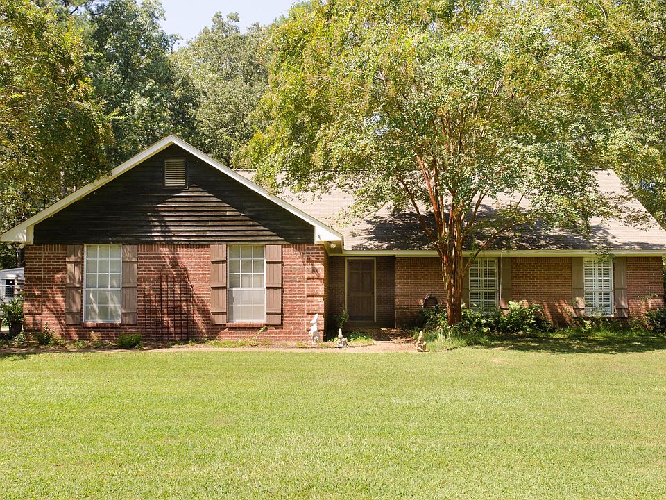 1st image of 262 Augusta Dr